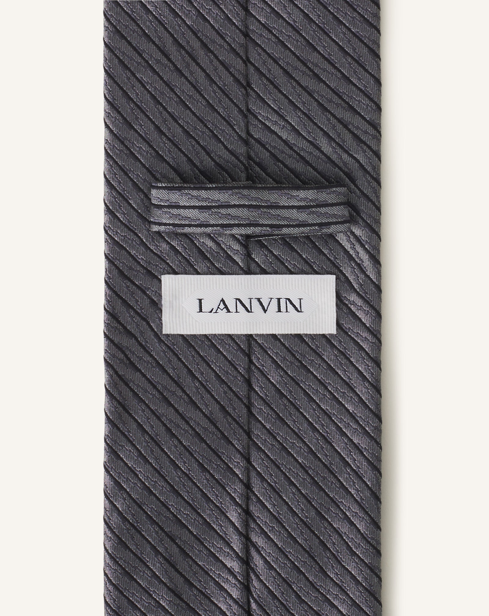 BLACK SILK CHEVRON STRIPED TIE