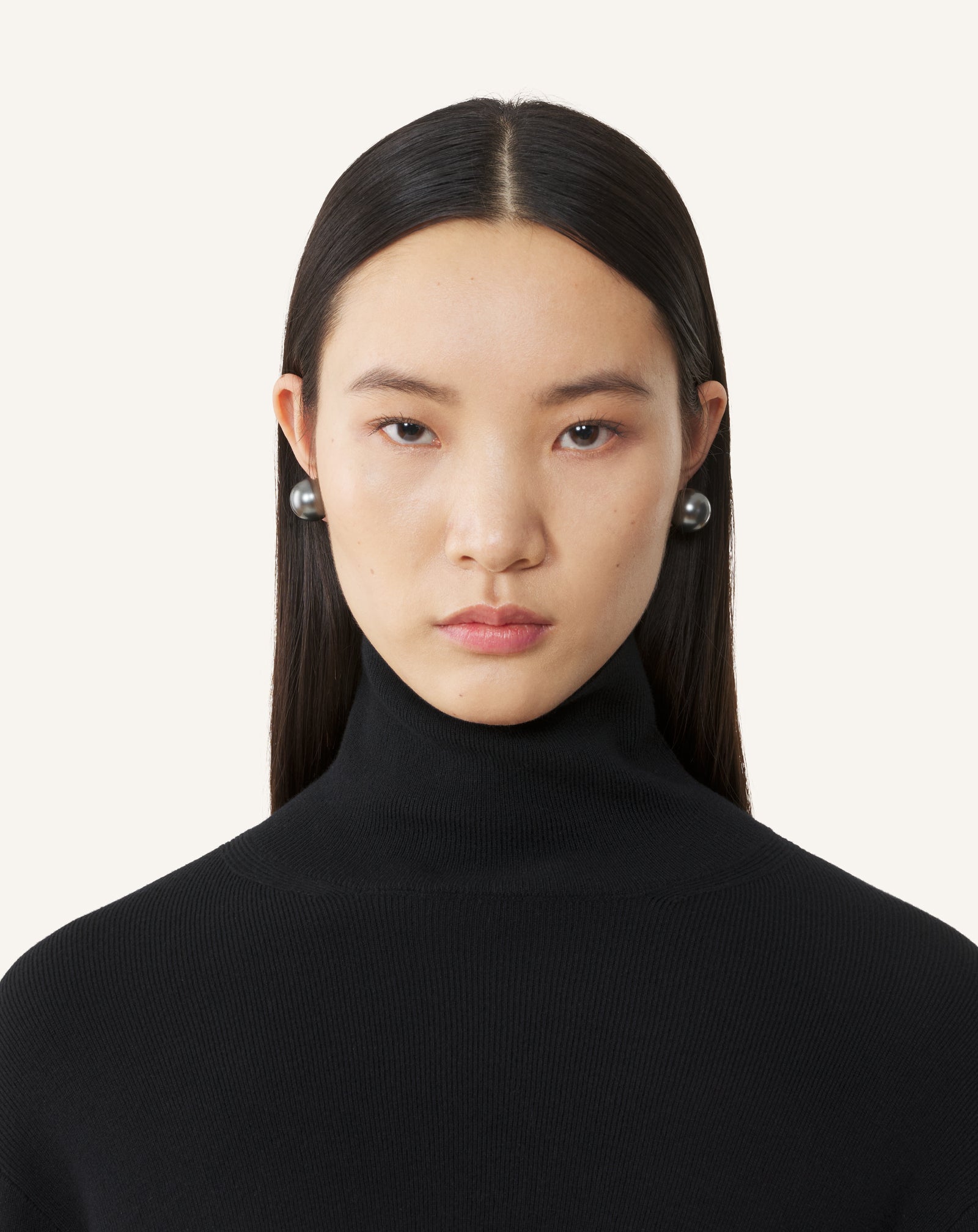LES PERLES BY LANVIN EARSTUDS