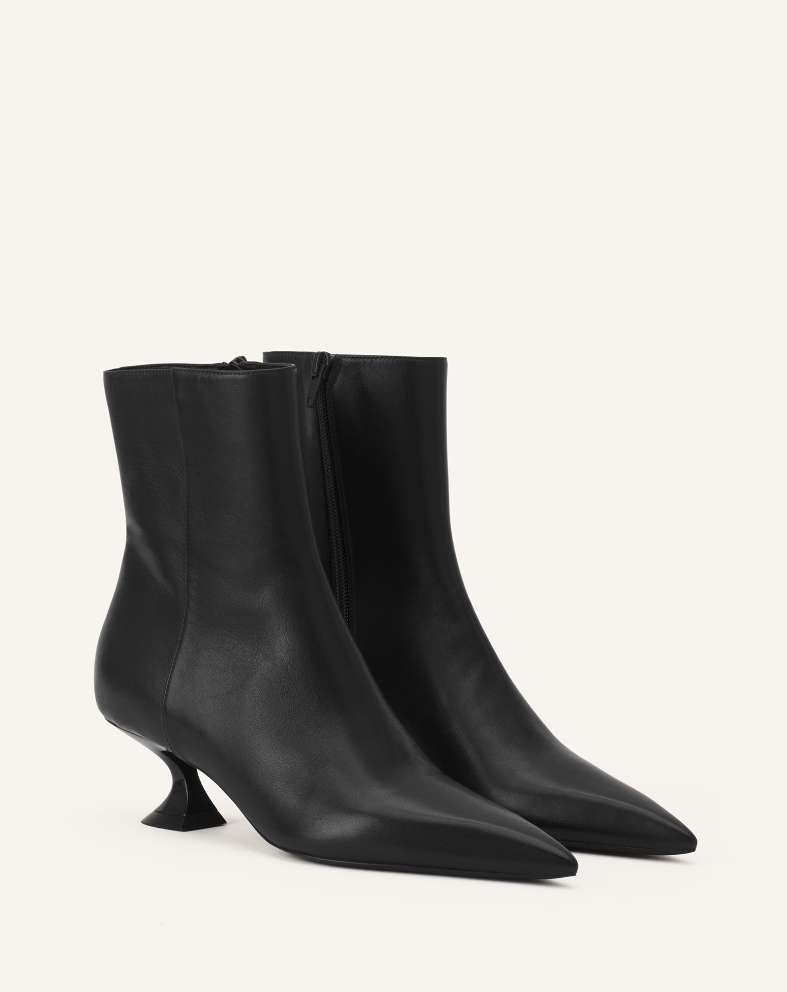 BLACK MIDNIGHT STEP LEATHER ANKLE BOOT