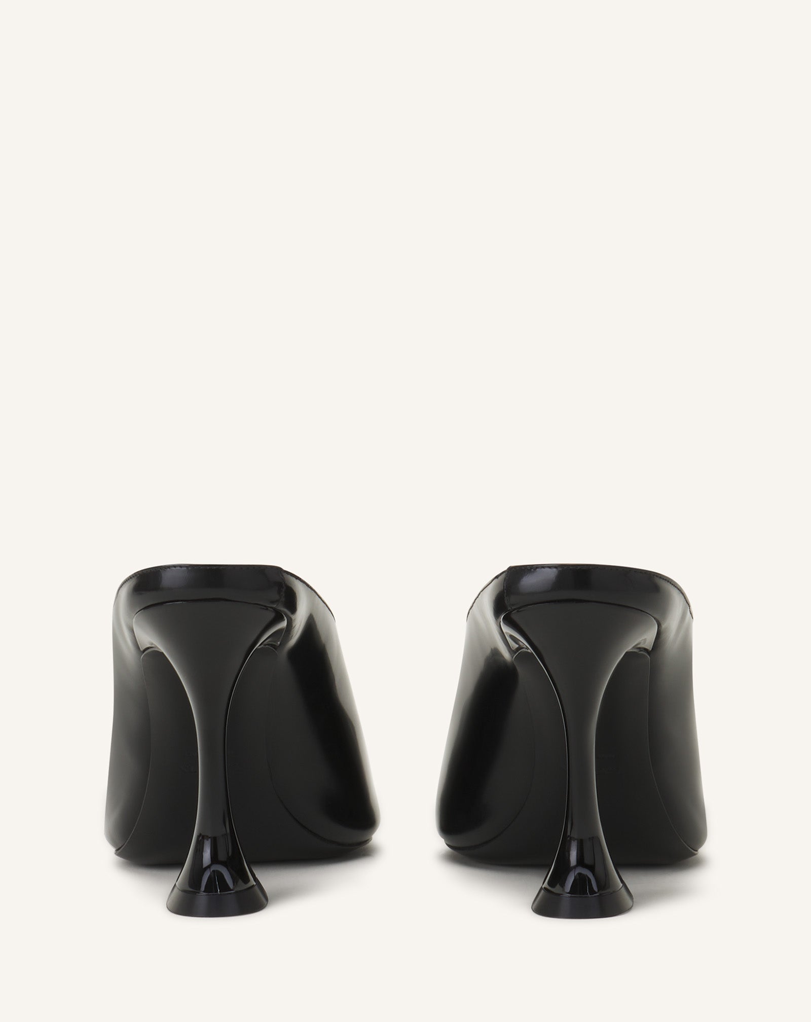 MIDNIGHT STEP MULE IN PATENT LEATHER