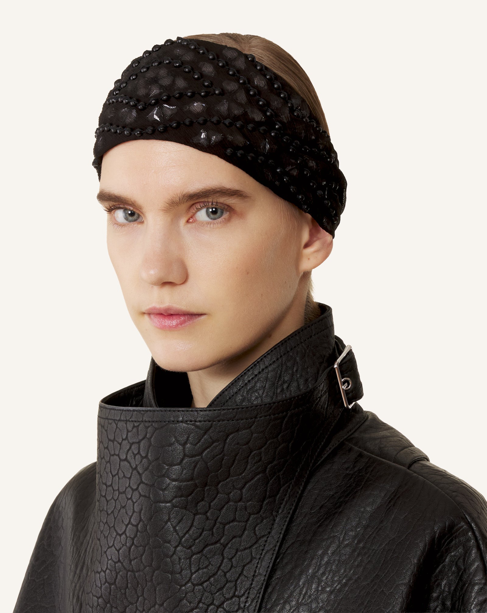 BLACK EMBROIDERED HEADBAND