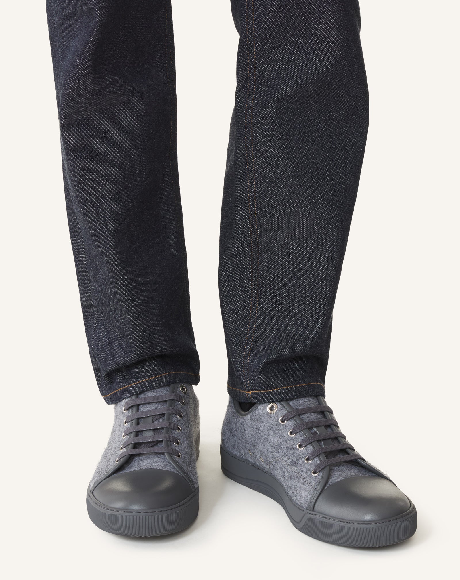 GREY DBB1 SNEAKERS IN FELT AND NAPPA LEATHER