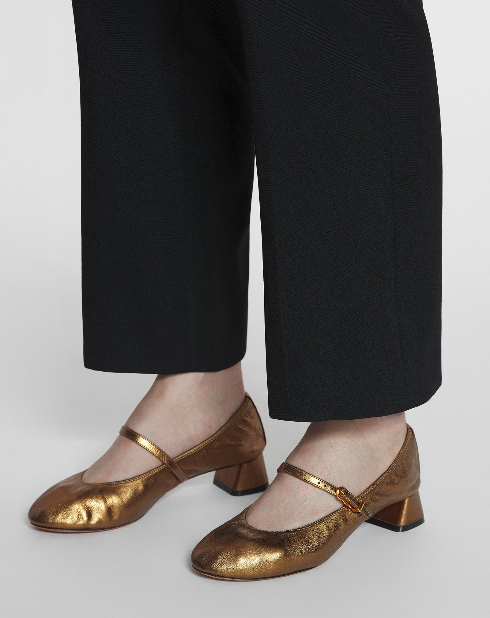 MARY JANES WITH METALLIC LEATHER HEELS