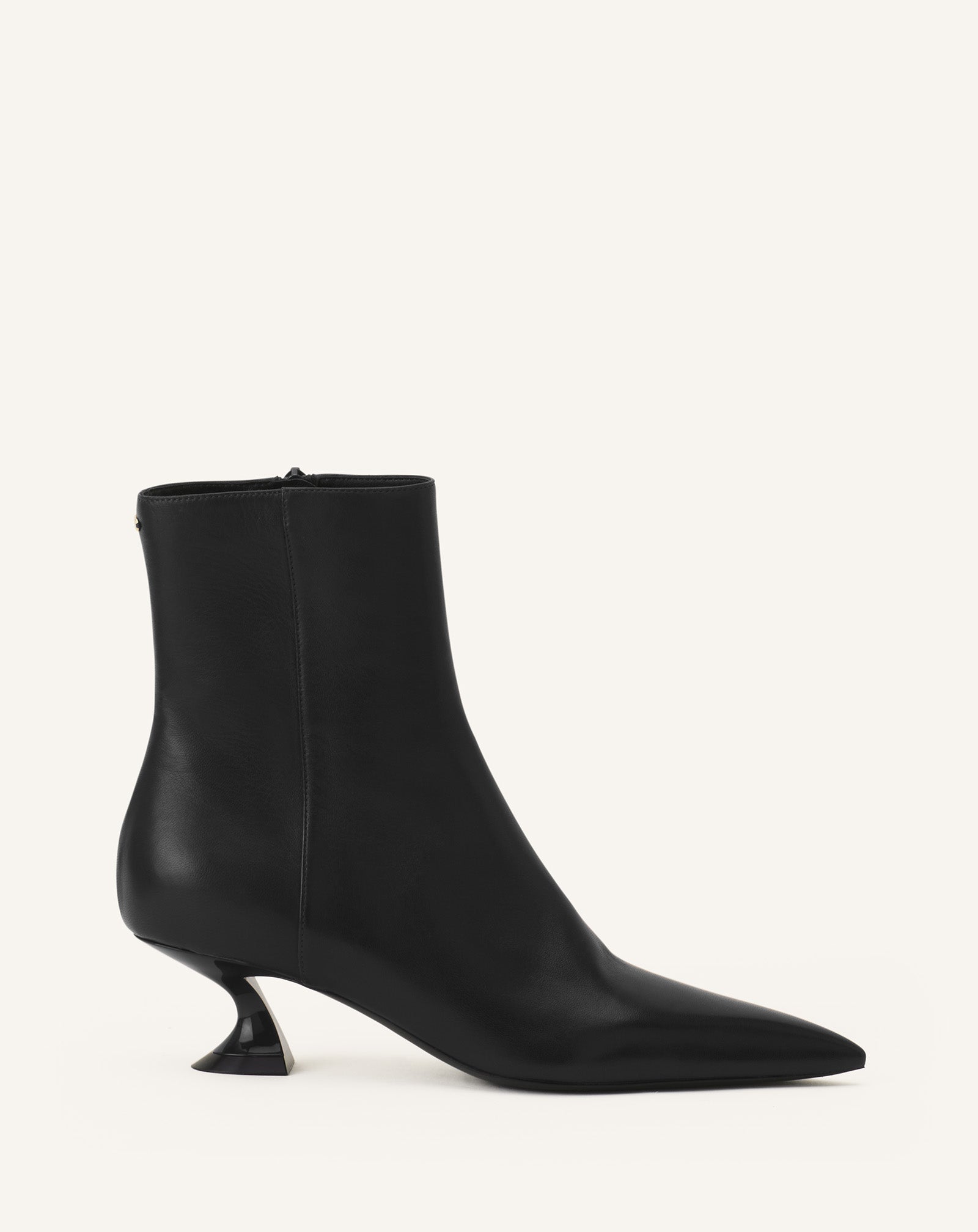 MIDNIGHT STEP ANKLE BOOT IN LEATHER