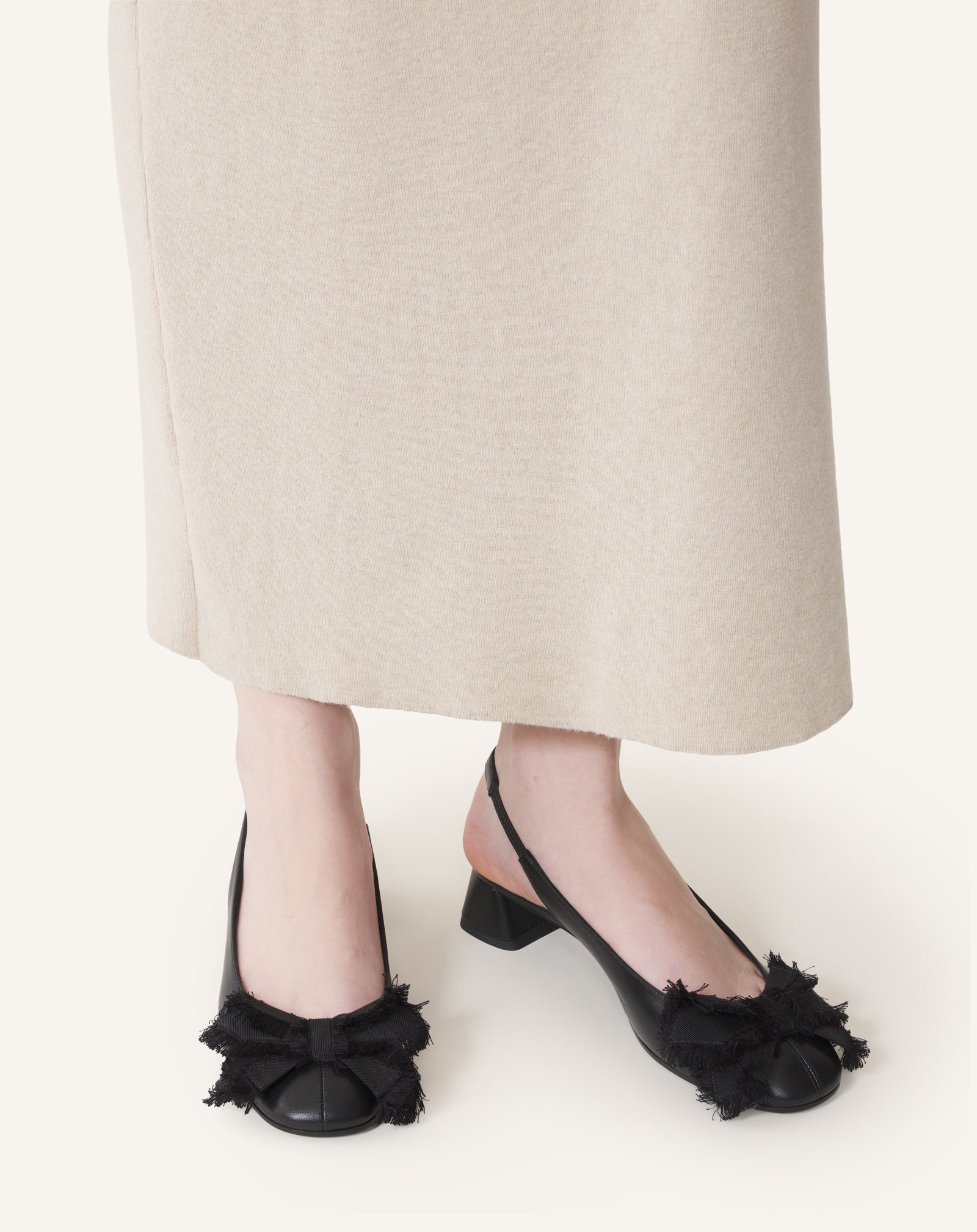BLACK HEELED SLINGBACK BALLERINA IN LEATHER