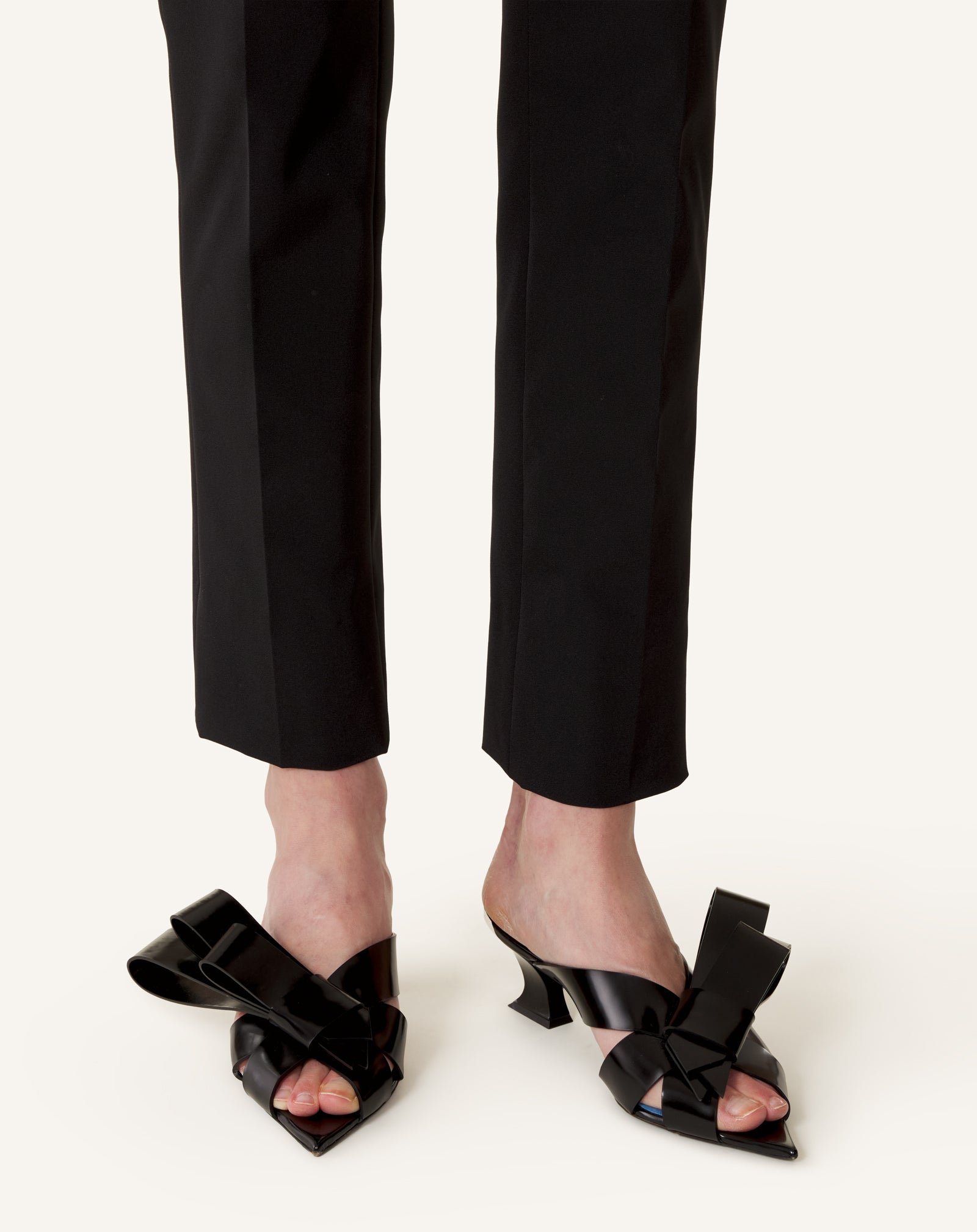 BLACK CADEAU LEATHER MULES WITH HEEL