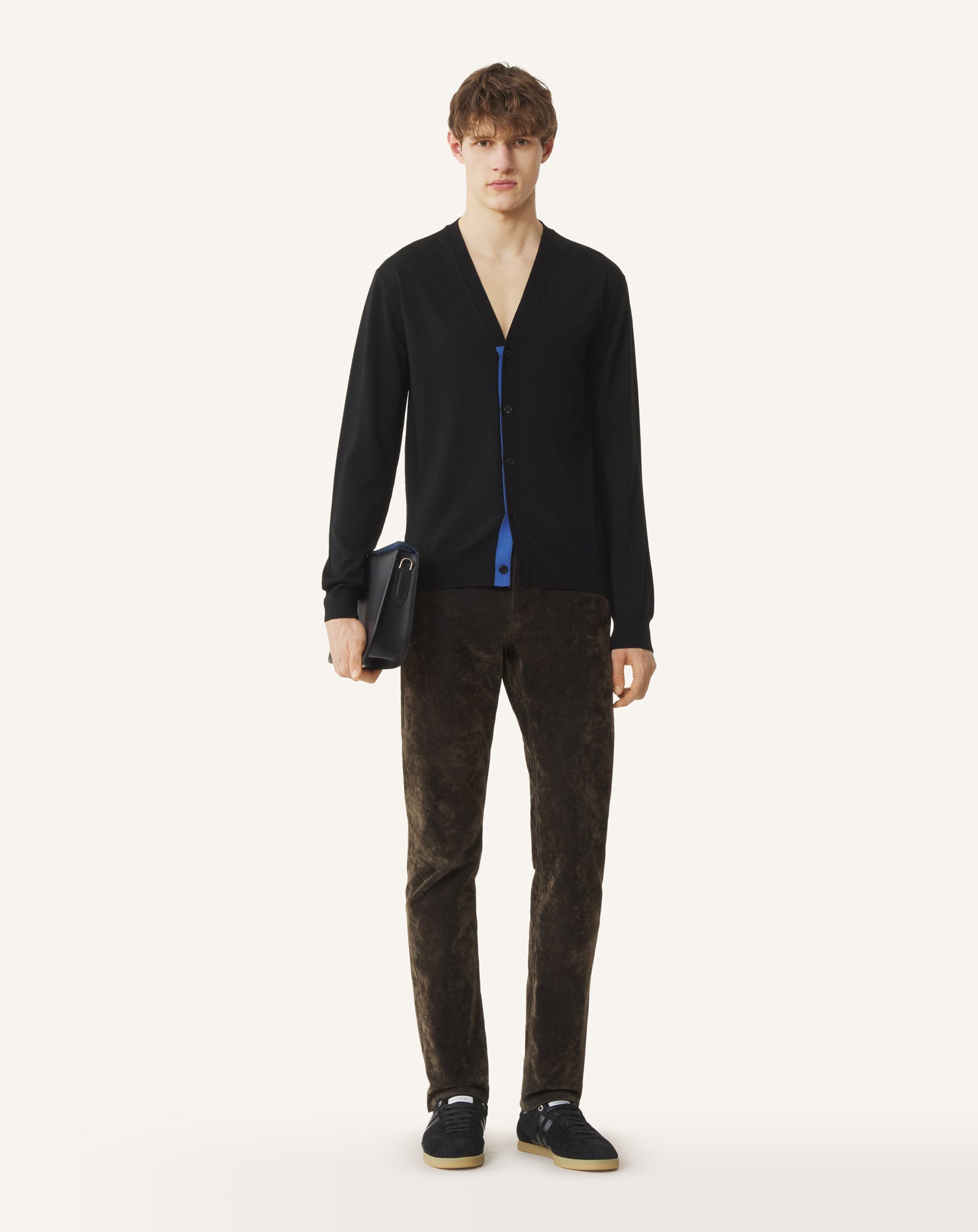 CLASSIC CARDIGAN IN MERINO WOOL