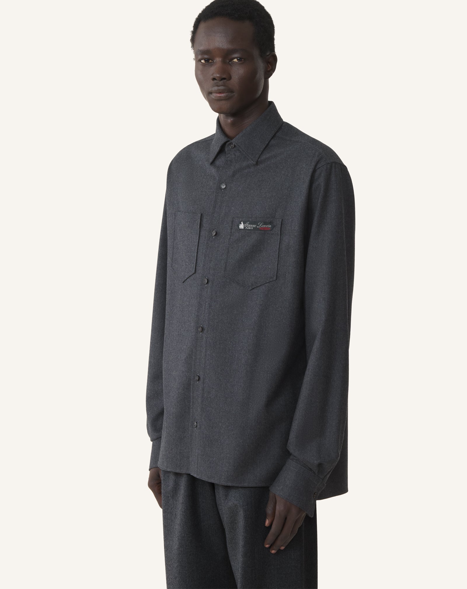 BLACK STRAIGHT-CUT OVERSHIRT IN WOOL FLANNEL