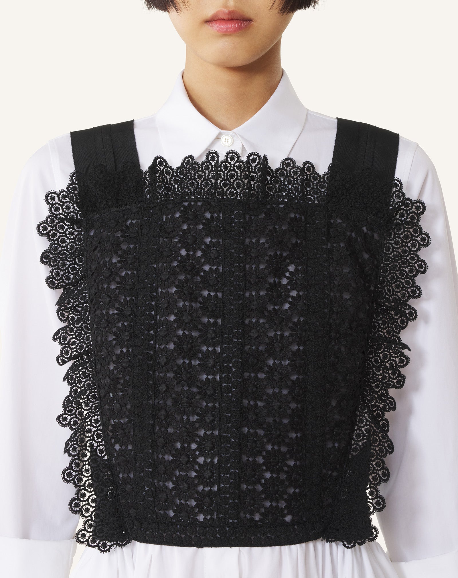 BLACK GUIPURE BIB