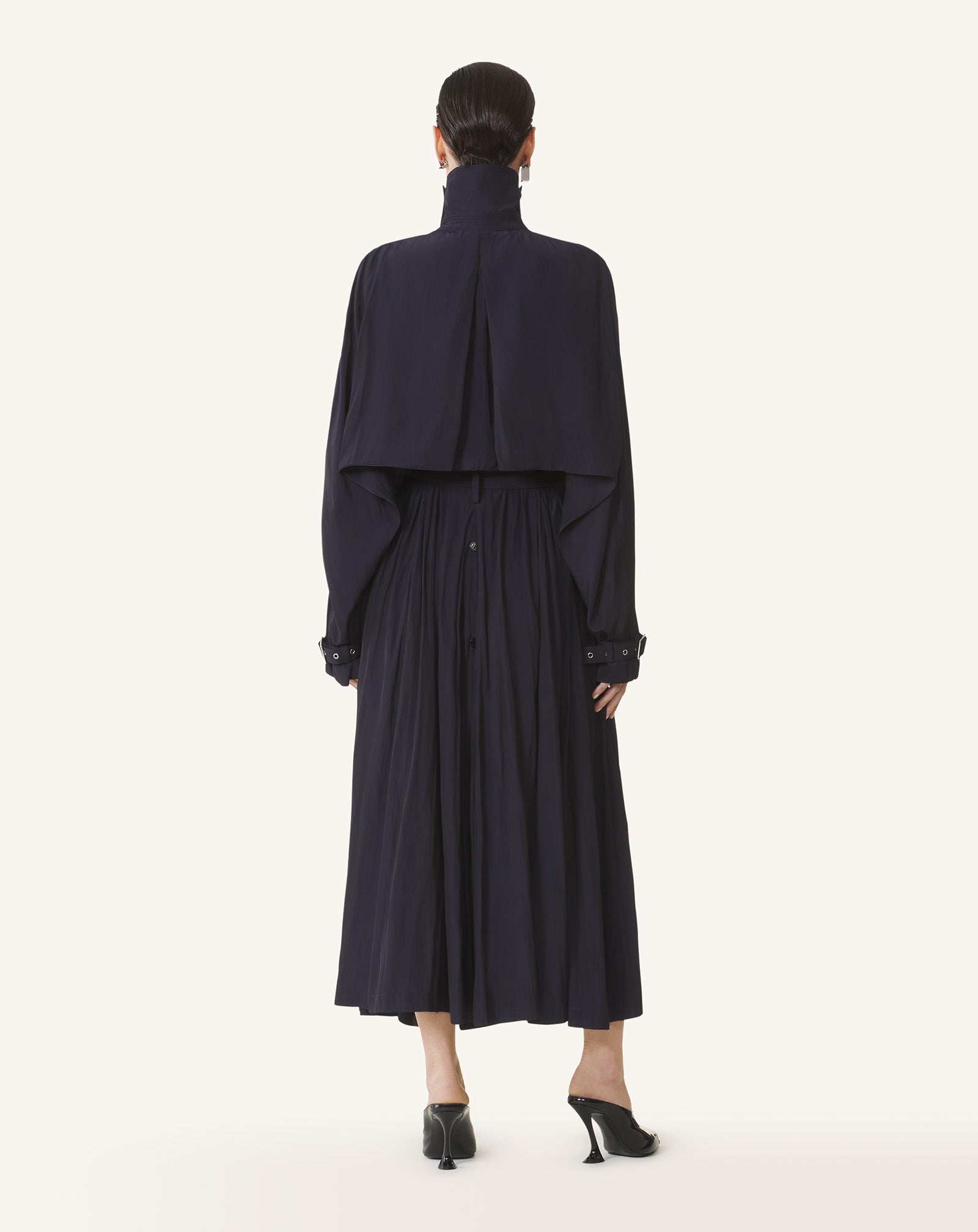 FLOWING TRENCH IN CHARMEUSE