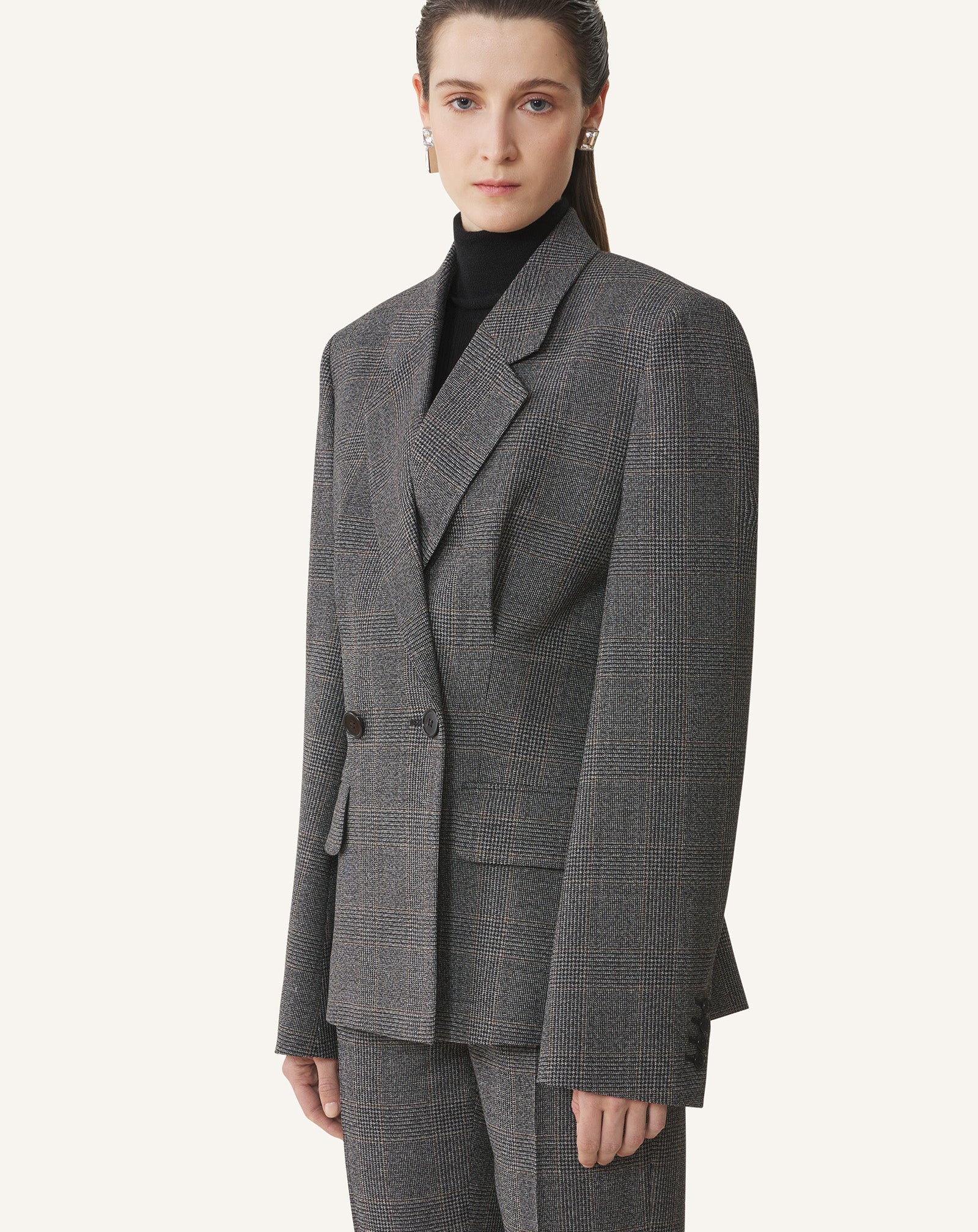 DOUBLE-BREASTED TAILORED JACKET IN PRINCE OF WALES WOOL