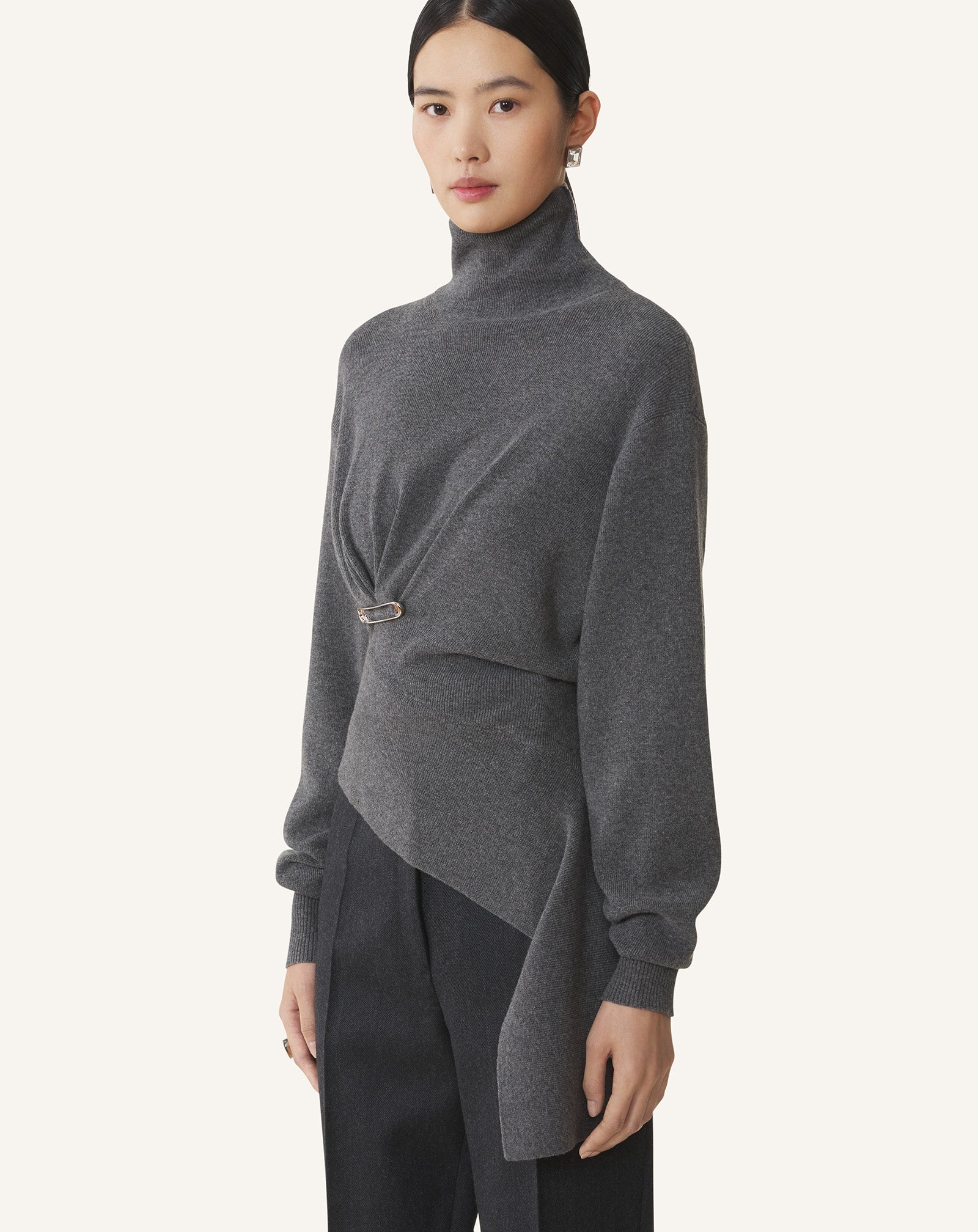 GREY WOOL AND CASHMERE SWEATER