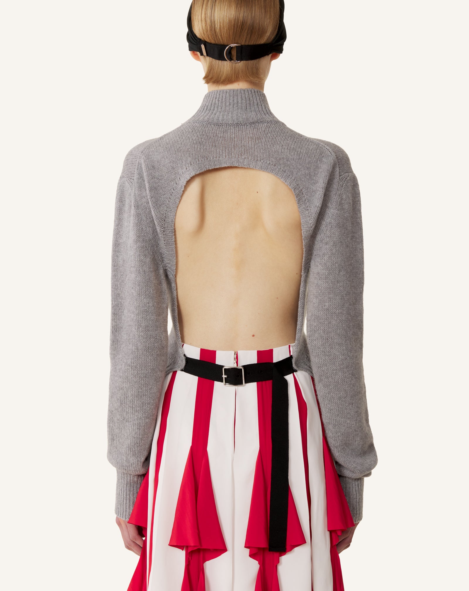 BLACK OPEN-BACK SWEATER IN CASHMERE