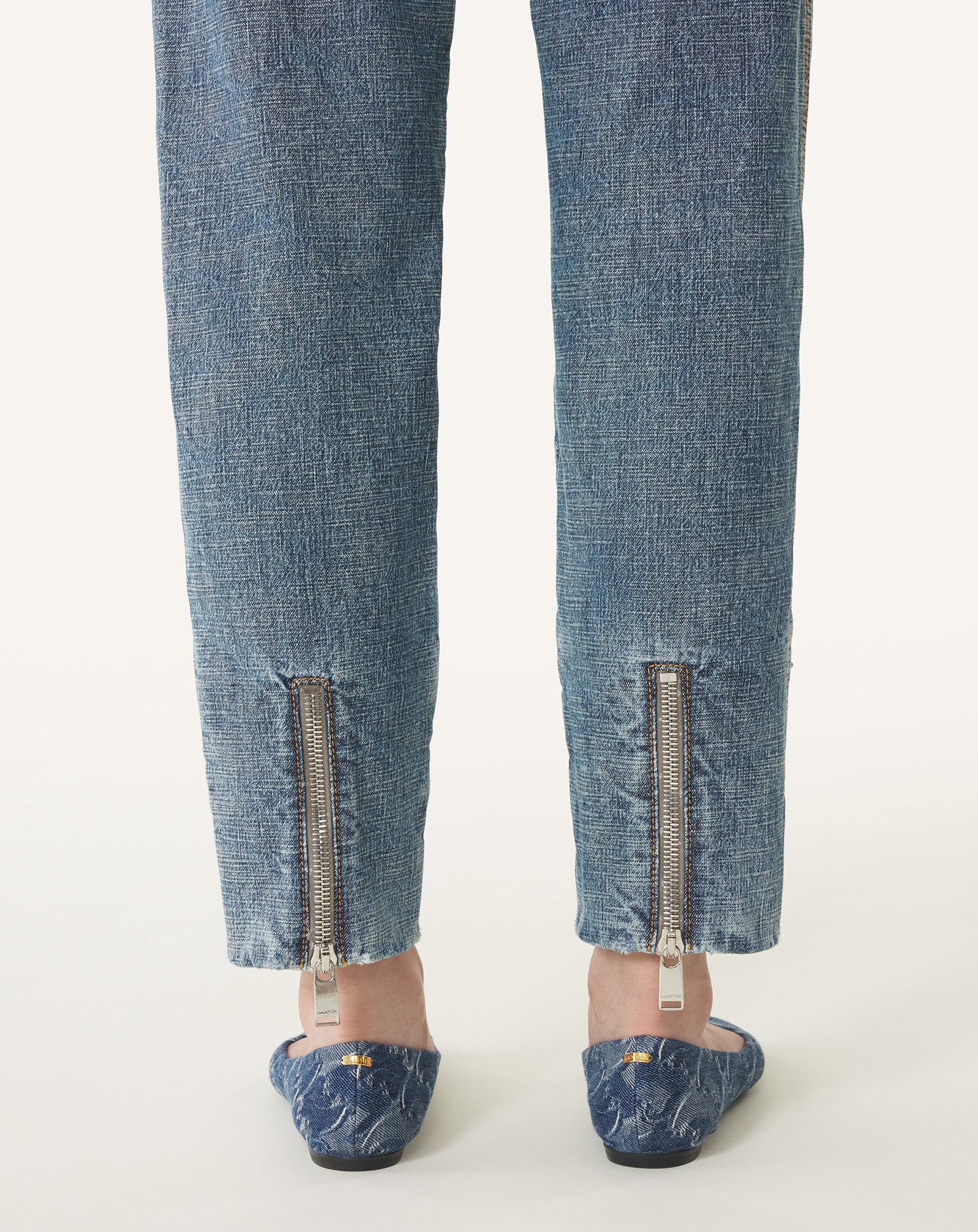 BLUE ZIPPED DENIM PANTS